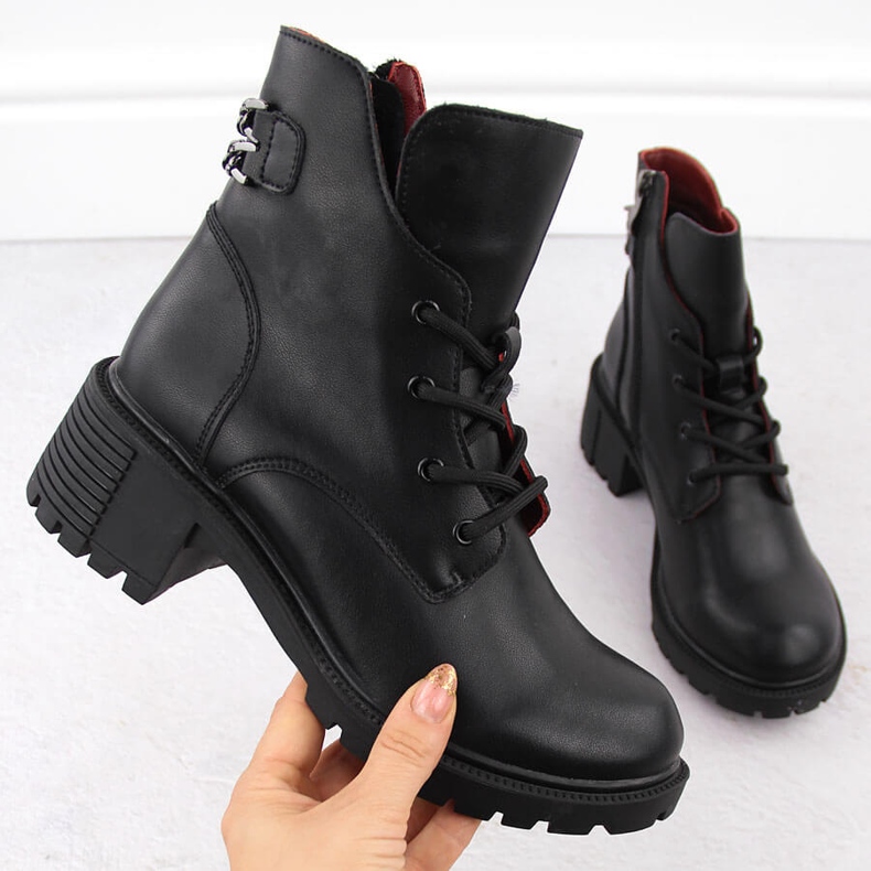 Damenstiefeletten aus schwarzem Leder Filippo DBT6491