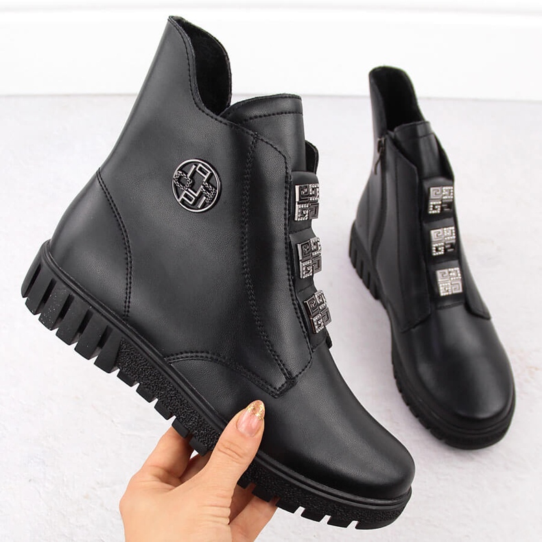 Damenstiefeletten aus schwarzem Leder auf der Plattform mit Verzierungen, Filippo DBT6360