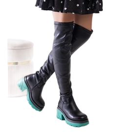 Schwarze isolierte Stiefel mit massivem Meragomi-Block