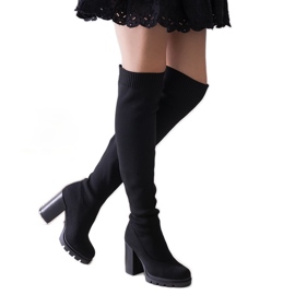 Lange schwarze Slip-On-Stiefel mit hohem Absatz von Lija