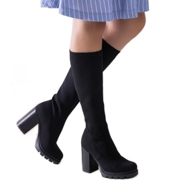 Saria schwarze Slip-on-Stiefel mit hohem Absatz