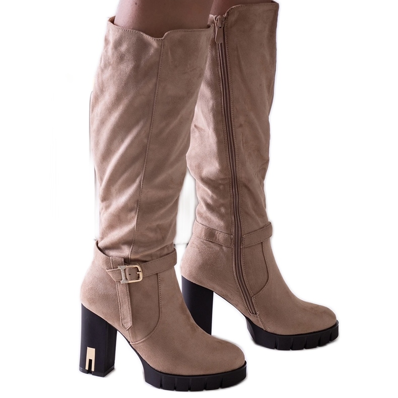Beige isolierte Stiefel mit hohen Absätzen von Alra