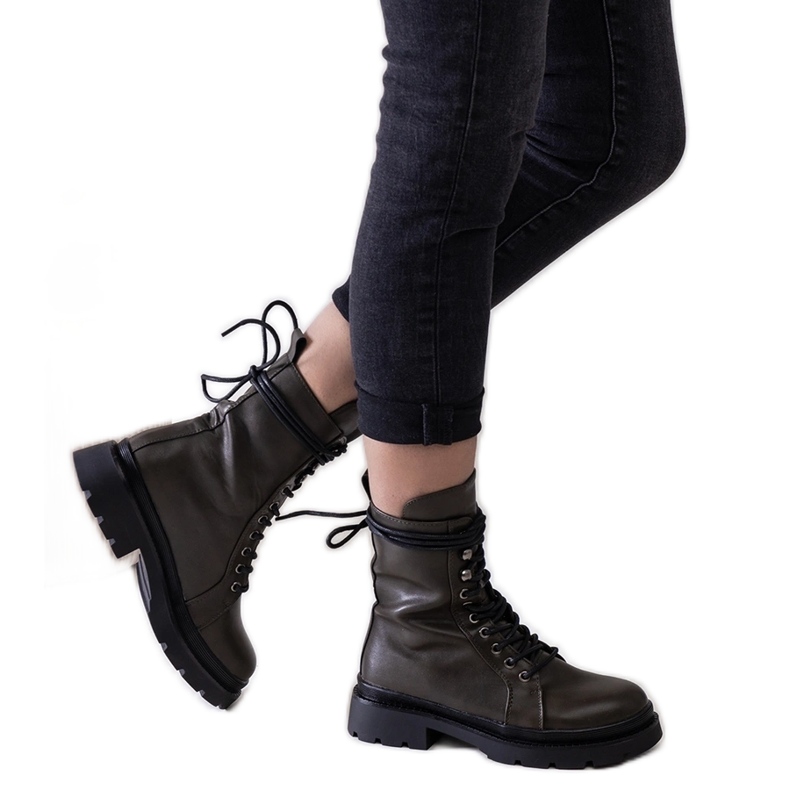 Grüne isolierte Wanderstiefel von Tuima