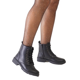 Schwarze Arbeiterstiefel aus Öko-Leder auf der Barosa-Plattform