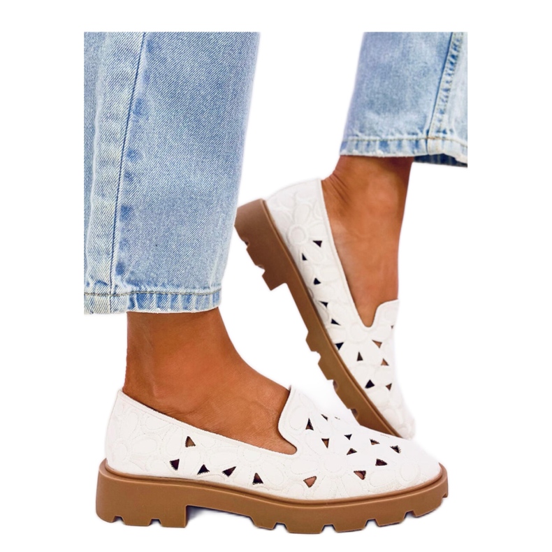 Weiße durchbrochene Mokassins