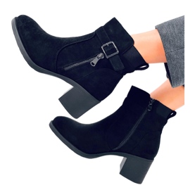 Klassische Stiefeletten mit hohem Absatz in Schwarz