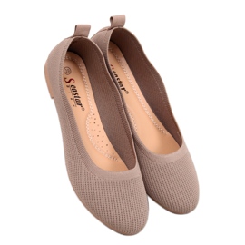 Khakifarbene Sockenballerinas braun