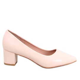Pumps mit niedrigem Absatz und Vollnarbenleder beige