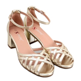 Kermel Gold-Sandalen mit niedrigem Absatz – Inello gelb