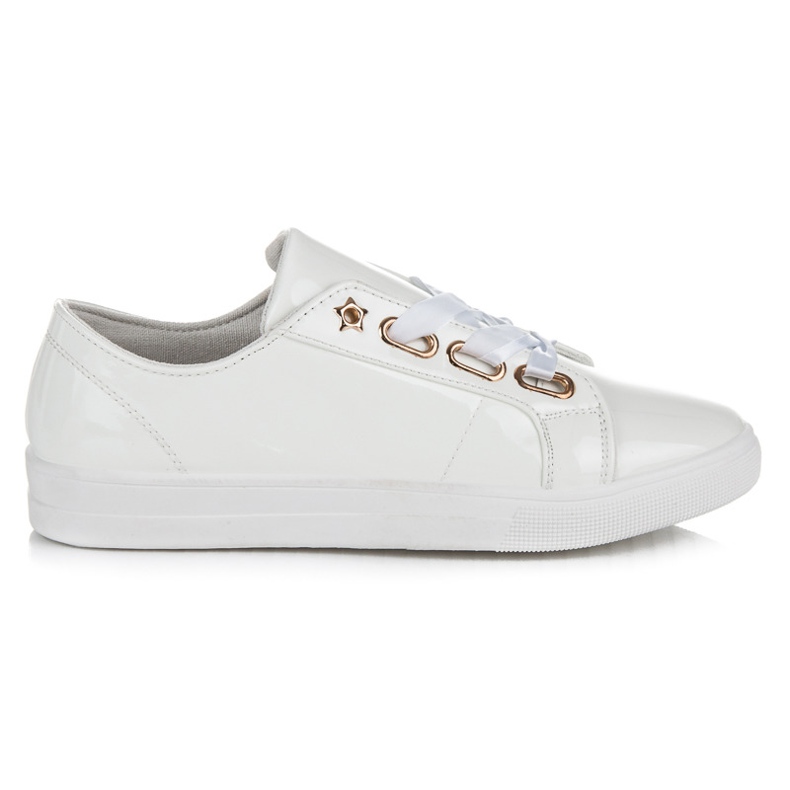 Ideal Shoes Lackierte Turnschuhe mit einem Band weiß