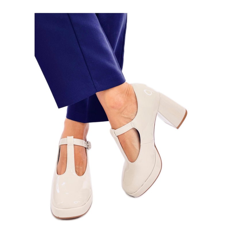 Moreton Beige Plateaupumps – Inello