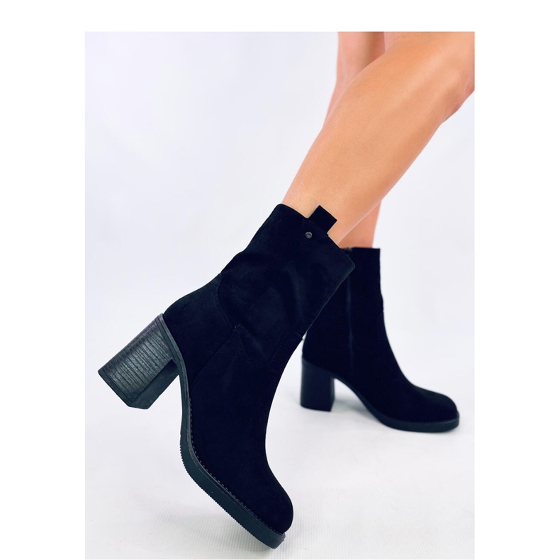 Salifi Schwarze Stiefeletten mit weitem Absatz - Inello