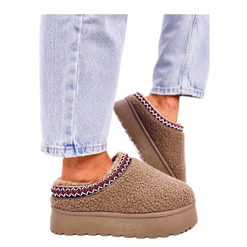 Kurze Lamm-Khaki-Schneestiefel mit Schaffell – Inello braun