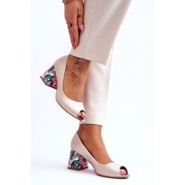 Step in style Pumps Modell Lewski Shoes 2608/K Beige Perła – Treten Sie ein mit Stil