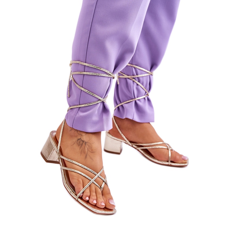 Step in style Modell Secret Love LOLA5023 Goldene Schnürsandalen – Treten Sie mit Stil ein gelb