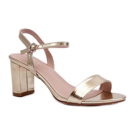 Step in style Sandalen Modell Glindra 24SD98-6986 Gold – Treten Sie ein mit Stil gelb