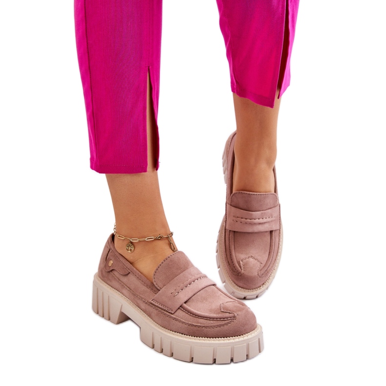 Damenschuhe mit hellbraunem Besatz beige