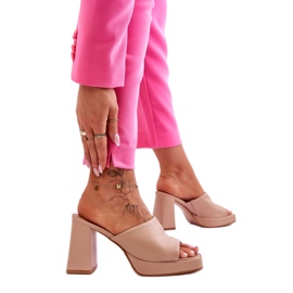 Beigefarbene Damen-Flip-Flops mit hohem Absatz