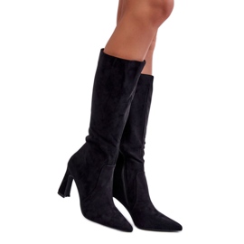 Schwarze Wildlederstiefel mit hohem Absatz