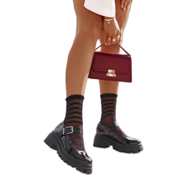 Damen-Lackschuhe mit schwarzer Lakier-Schnalle