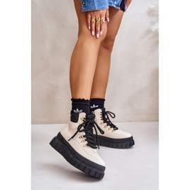 Step in style Stiefel Modell Jelenia J74779 Beige – Treten Sie ein mit Stil