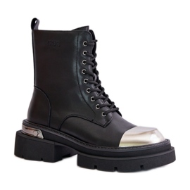 Goe Black isolierte Arbeiterinnen schwarz