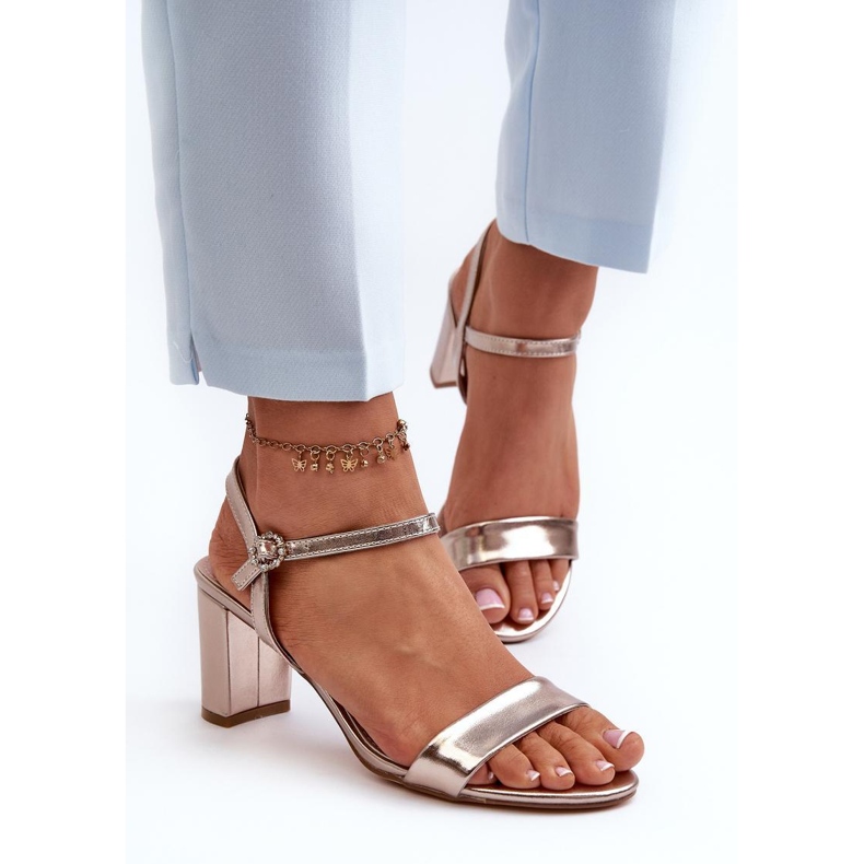 Sandalen in Gold/Champagner golden