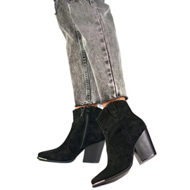 Isolierte Damenstiefel A5618B schwarz