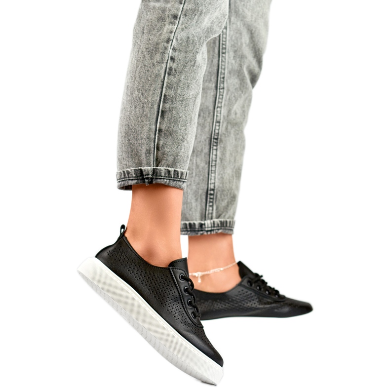 Modell 777-1B Schwarze Turnschuhe – PRIMO