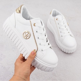 News Neue Schuhe auf der 4757 EVE459-Plattform weiß