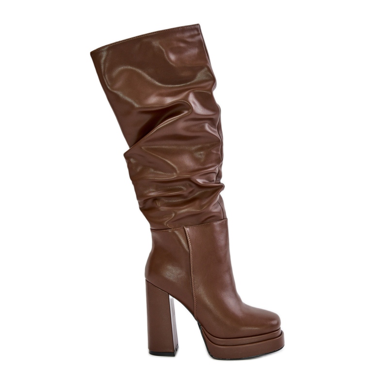 Braune, isolierte Slip-On-Stiefel von Beridra mit hohem Absatz und Plateausohle und Rüschen