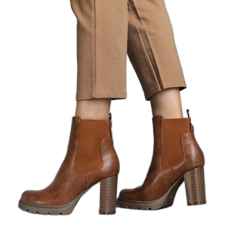 Braune Slip-On-Stiefeletten aus Motena-Öko-Leder