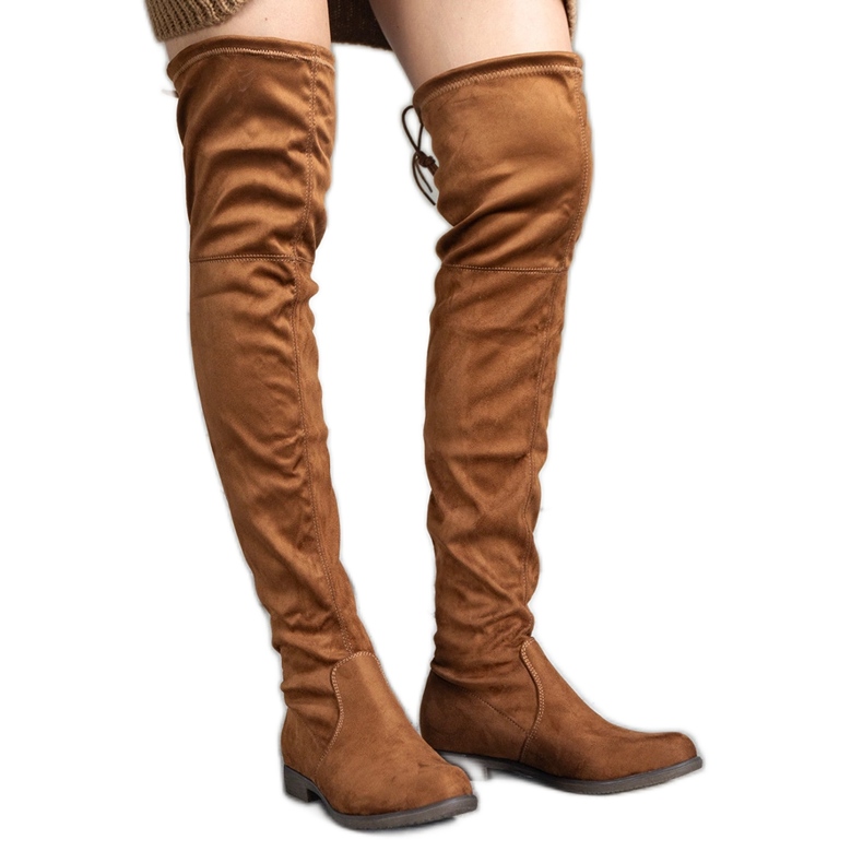 Braune lange Plateaustiefel aus Hallora-Öko-Wildleder