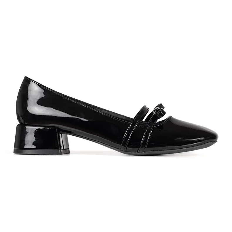 Schwarze Lackpumps mit niedrigem Absatz