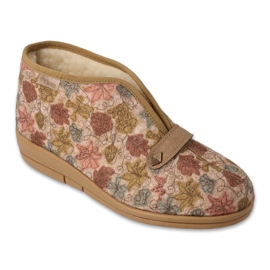 Befado Damenschuhe mit Schafwolle isoliert PU 031D038 mit Blumen isoliert beige