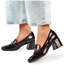 Damen-Lederschuhe mit hohen Absätzen und Verzierung, schwarz 24-58242B