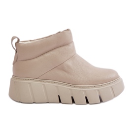Zazoo 60470 Lederstiefel mit Wolle isoliert auf der hellbeigen Plattform