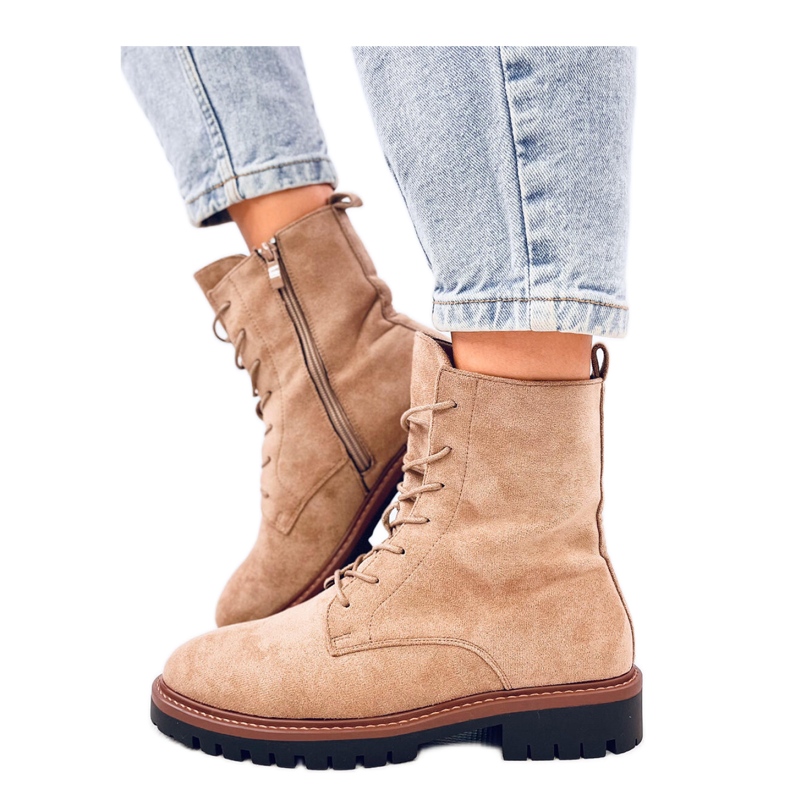 Khakifarbene Wildleder-Schnürstiefel beige