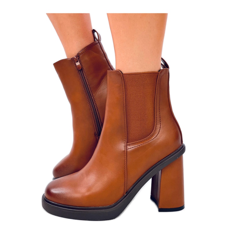 Kamelfarbene Chelsea-Stiefel mit hohem Absatz braun