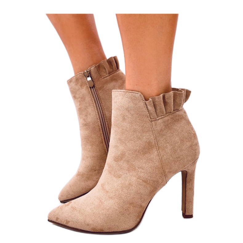 Khakifarbene Wildleder-Stiefeletten mit hohem Absatz beige