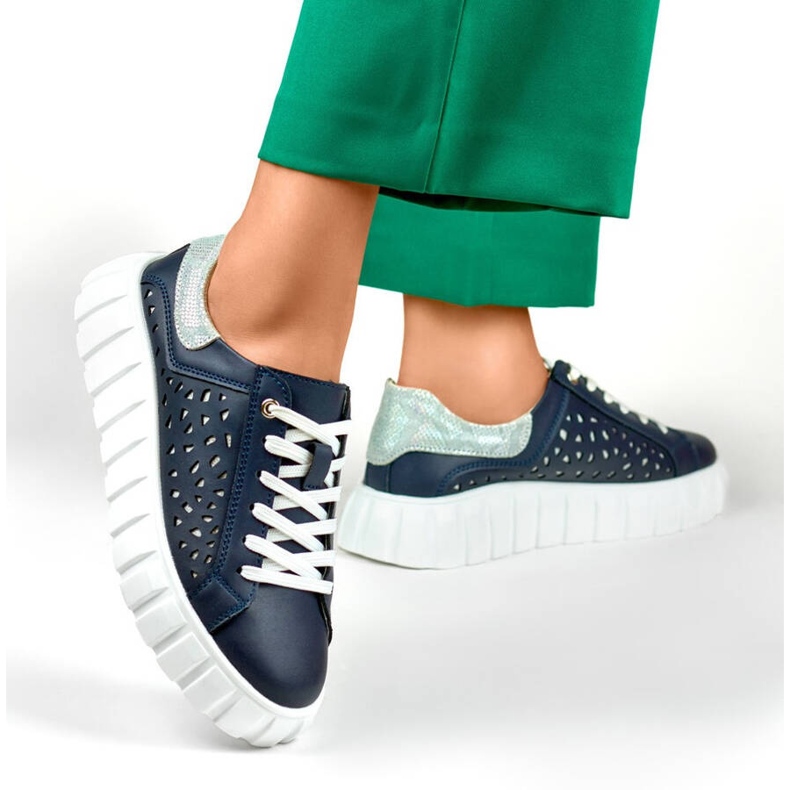 Plateauschuhe aus perforiertem Leder, Marineblau GD-XF72N