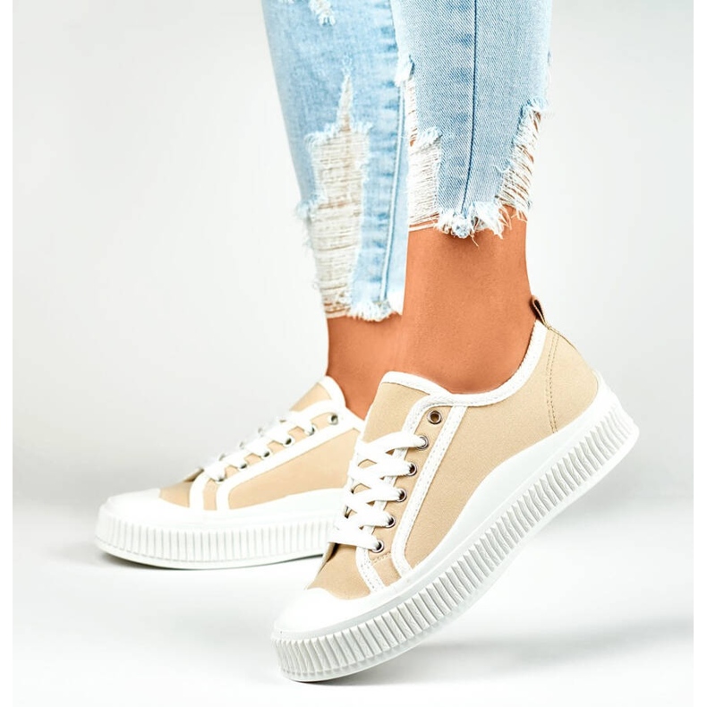 Low-Top-Sneaker mit weißer Sohle, beige 2667BE