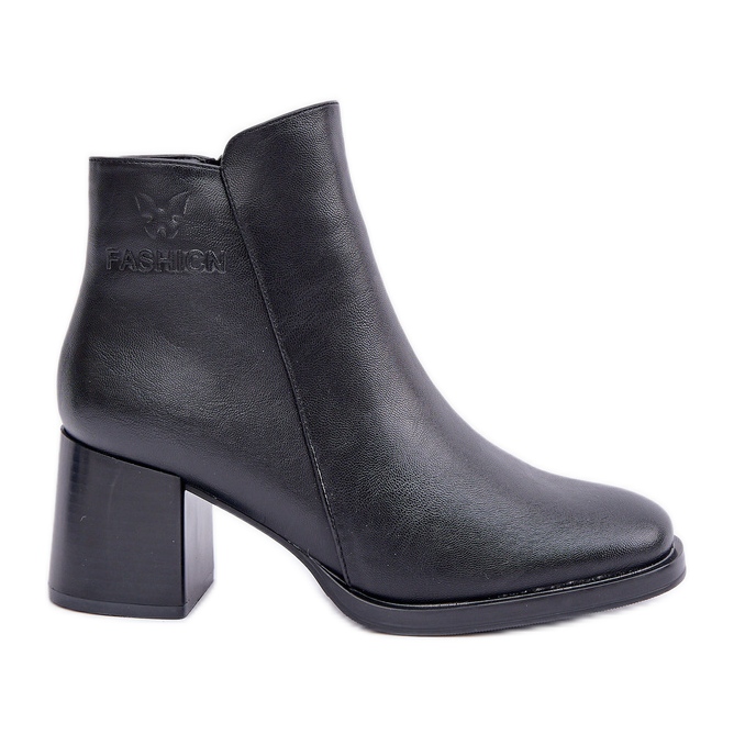 Isolierte Stiefeletten, schwarz