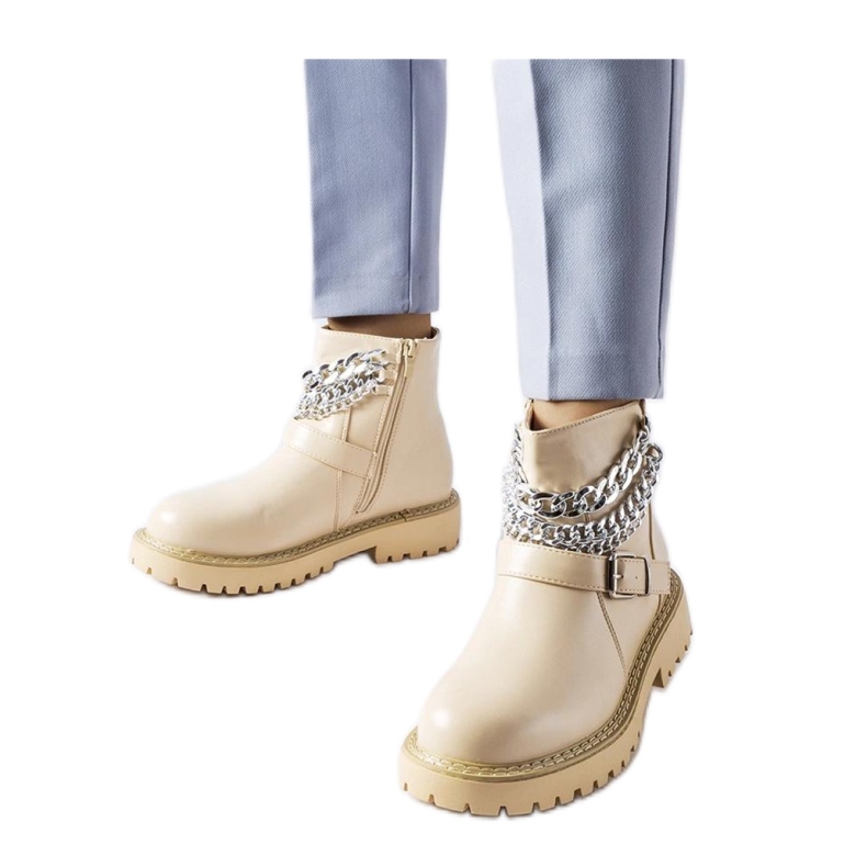 Beige Stiefeletten mit dekorativen Ketten Mezzavia - Solea