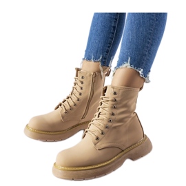 Dunkelbeige klassische Stiefel von Benvenuto - Solea