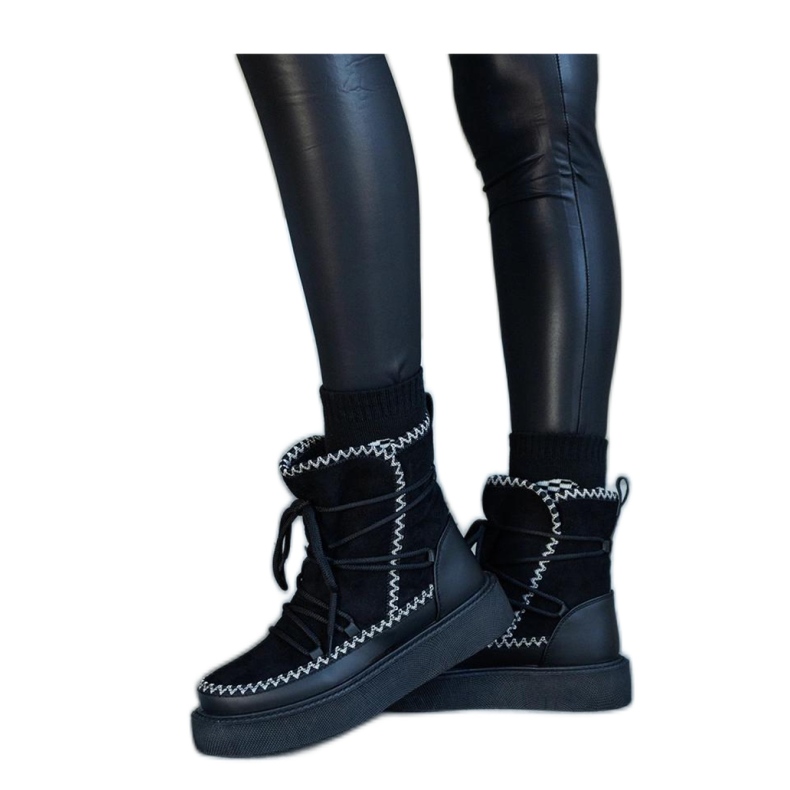 Schwarze Plateau-Schneestiefel mit Schnürsenkeln, verziert mit Mckenzie-Solea-Stickerei