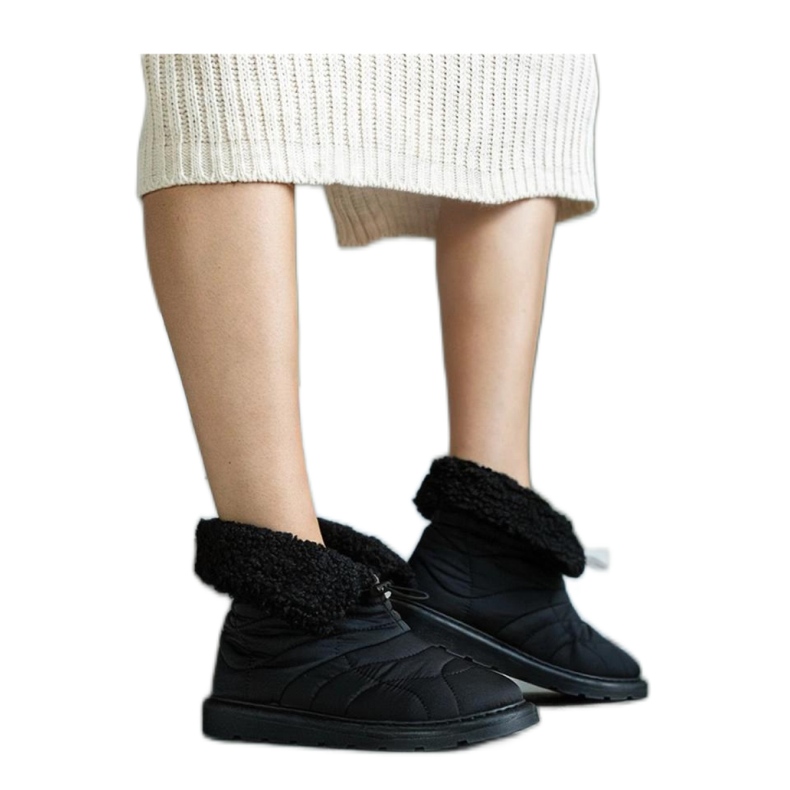 Schwarze isolierte Schneestiefel mit Manschette Caellita - Solea