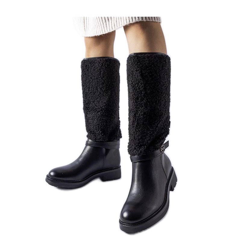 Schwarze Stiefel mit Fellverzierung von Plains - Solea