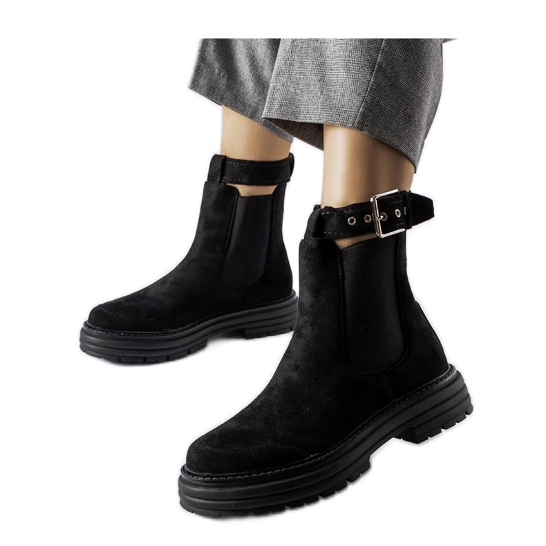 Schwarze Stiefeletten mit Zierschließe