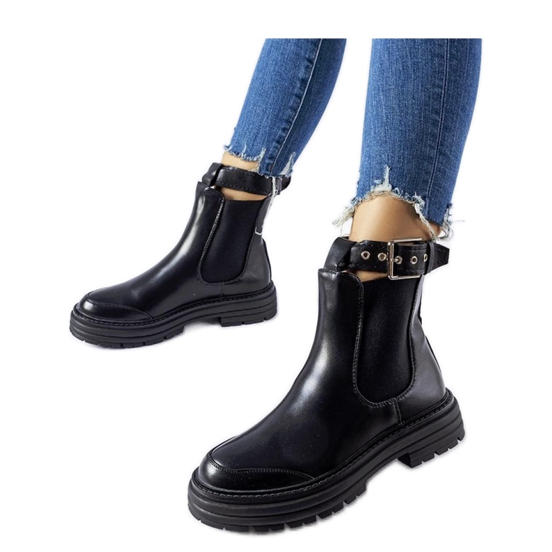 Schwarze Stiefeletten mit Zierschließe